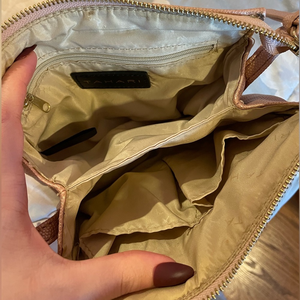 NWOT Rose Gold Tahari Pearl Embellished Crossbody Bag - Picture 4 of 6